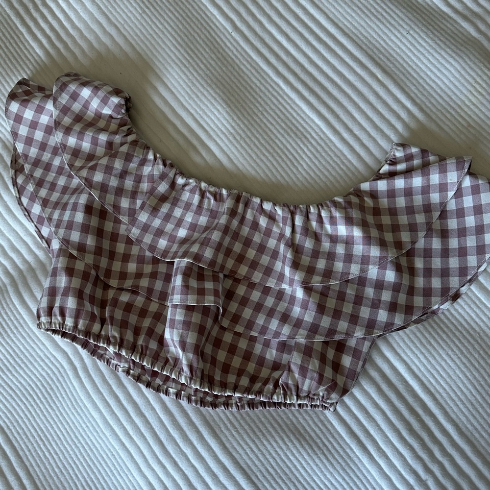 LF Ruffle Crop Top - Picture 3 of 4